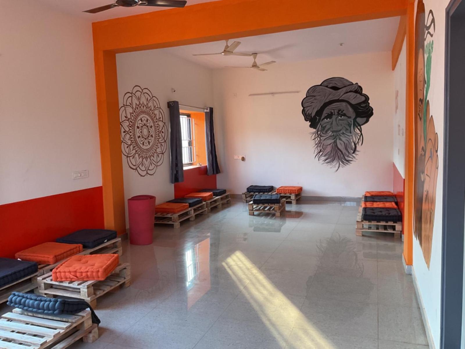 Lostel Gokarna Gokarna  Bagian luar foto